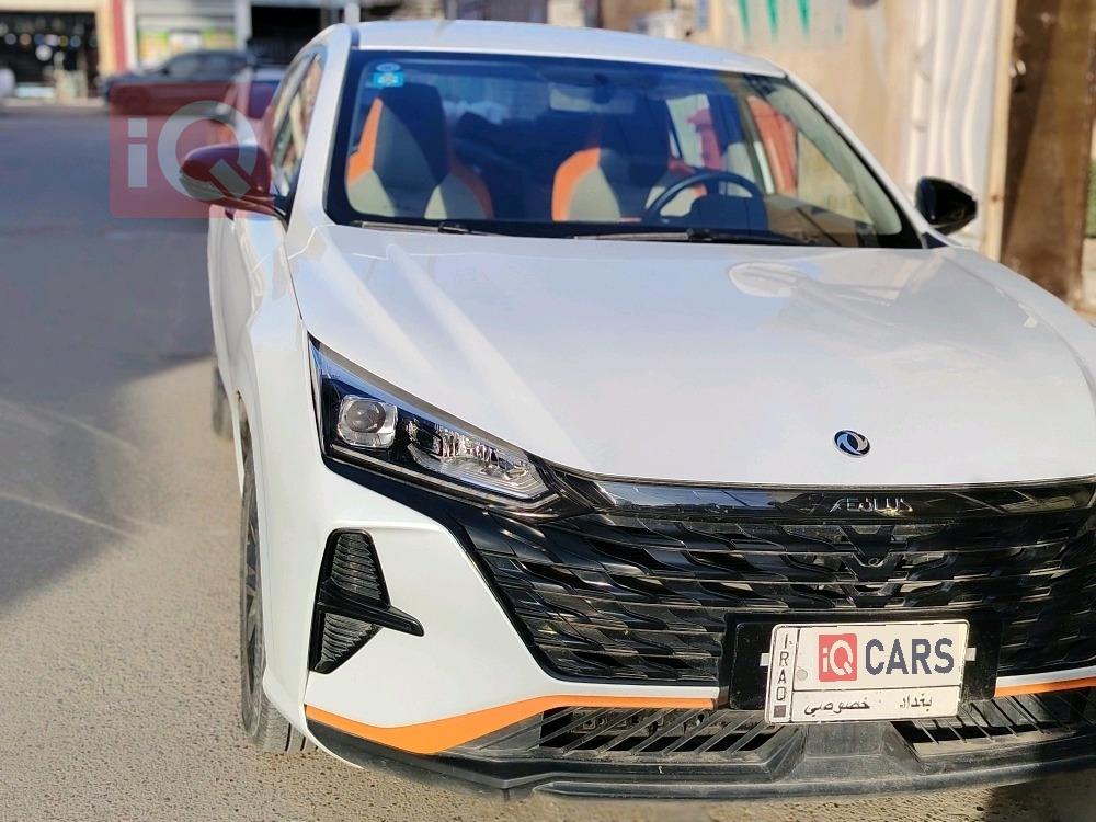 دۆنگ فینگ شاین